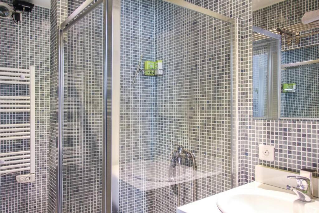 Appartement Lumineux Avec Terrasse Jardin Et Acces Piscine Villefranche-sur-Mer Exteriér fotografie