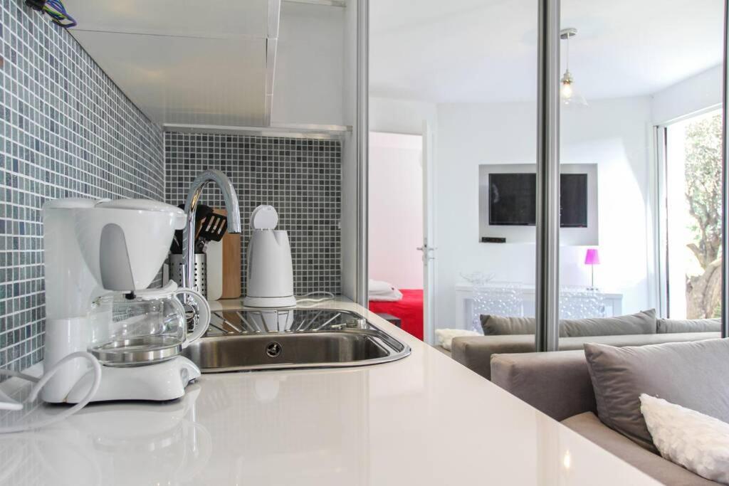Appartement Lumineux Avec Terrasse Jardin Et Acces Piscine Villefranche-sur-Mer Exteriér fotografie